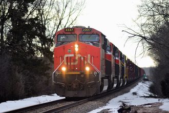 CN-locomotive_cr-©BRUCE-LEIGHTY--STOCK.ADOBE.COM_e.jpg