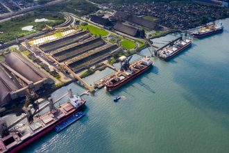 Port of Santos Brazil_©ERICH SACCO - STOCK.ADOBE.COM_e.jpg