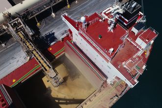 Western Australia port grain ship_©PETER - STOCK.ADOBE.COM_e.jpg